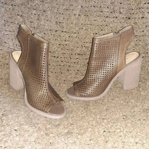 KELSI DAGGER BROOKLYN-Mason Brown Leather Perforated Block Heel Sandal Sz 6.5-NM